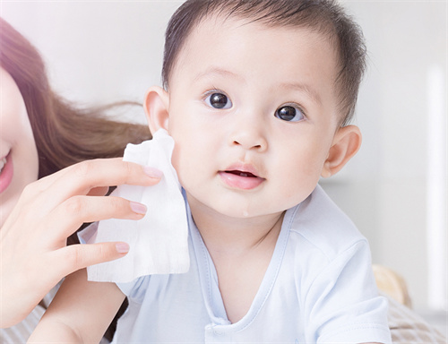 高烧和低烧哪个更严重？孩子高烧会烧坏脑子吗插图1