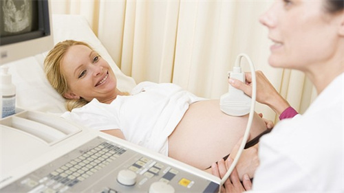 宝宝厌奶期和拒奶的区别介绍！产生原因和出现时间不同