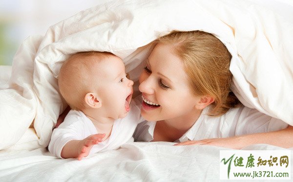 宝宝耳朵进水怎么办如何防止液体进入宝宝耳朵插图1