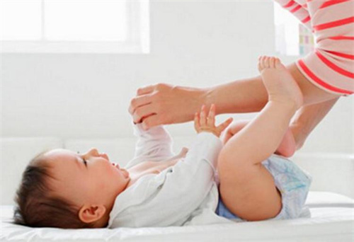 小儿高热抽搐如何治疗？小儿高热抽搐有后遗症吗插图1