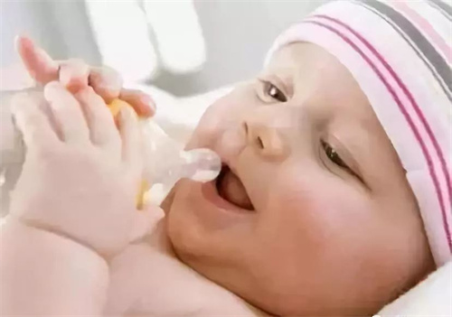 怀孕怎么从妊娠纹粗细长短看生男生女？预测生男生女方法！