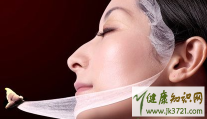 冬季女性脸部补水方法办公室女性补水食物