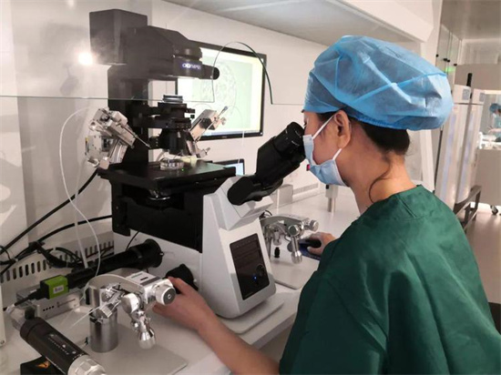 试管婴儿移植后，身体会有哪些变化？这些反应正常吗